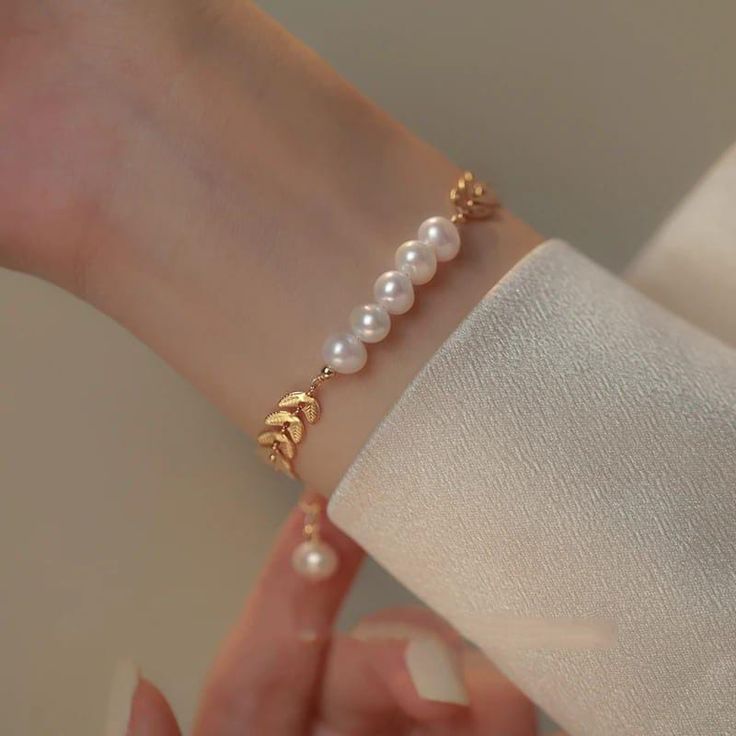 Anja Stainless Hand Chain Bracelet